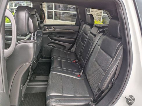 Used 2016 Jeep Grand Cherokee Overland AWD/4WD image 25