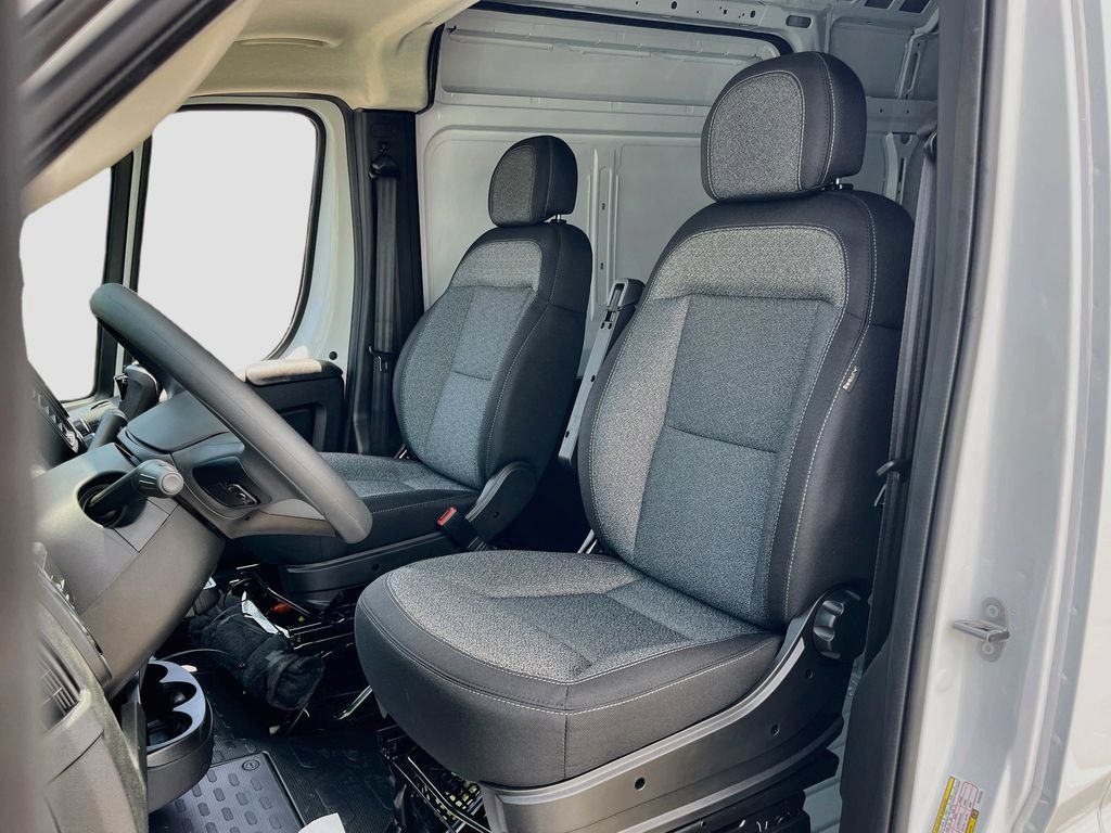 New 2026 RAM ProMaster 2500 w/ Convenience Group FWD image 18