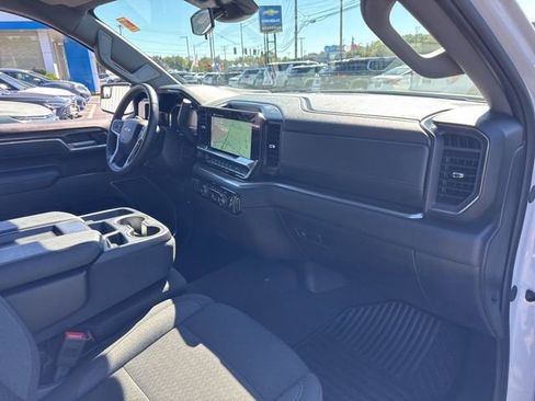 Used 2025 Chevrolet Silverado 1500 LT AWD/4WD image 27
