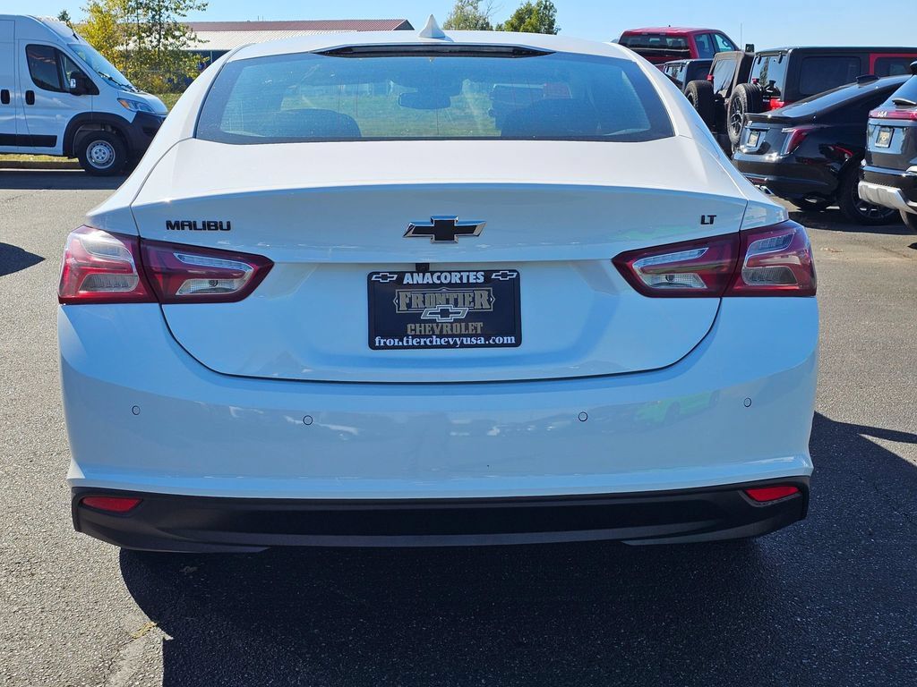 Used 2024 Chevrolet Malibu LT w/ Sport Edition FWD image 4