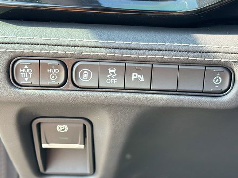 Used 2023 Acura MDX SH-AWD w/ Advance Package image 33