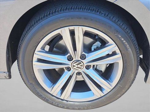 Used 2024 Volkswagen Jetta SE FWD image 26