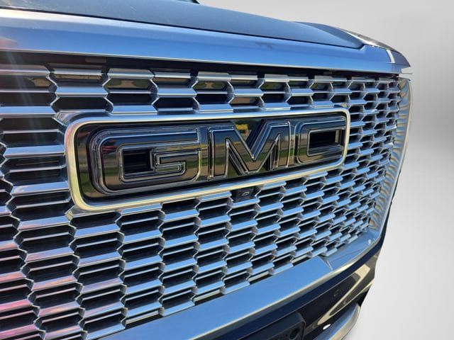Used 2024 GMC Yukon Denali AWD/4WD image 37