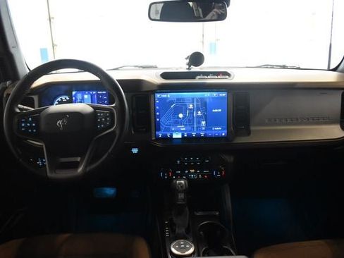 Used 2022 Ford Bronco Outer Banks AWD/4WD image 5