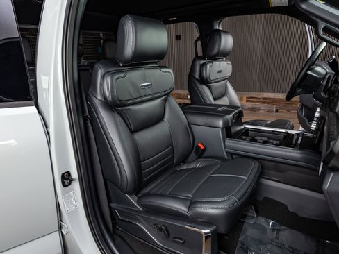 Used 2026 Ford F250 Platinum image 32