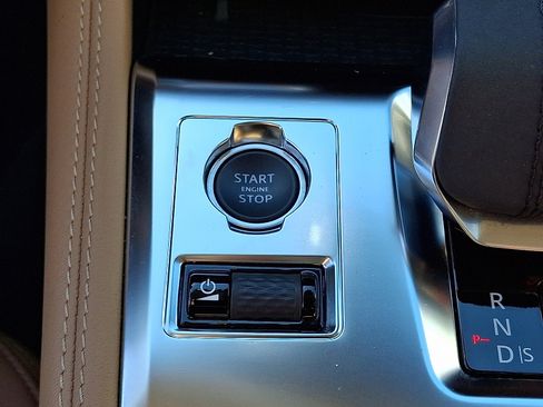 Used 2022 Jaguar F-PACE S image 27