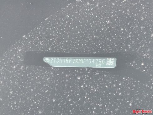 Certified 2021 Toyota RAV4 LE w/ Carpet Mat Package (TMS) image 11