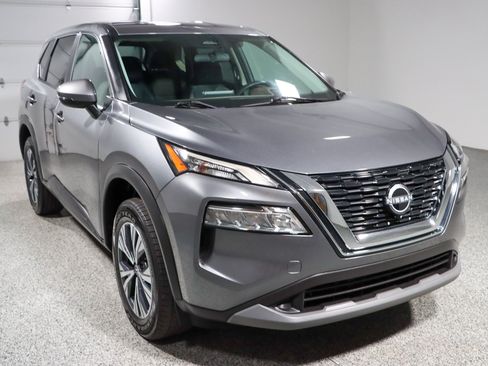 Used 2022 Nissan Rogue SV FWD image 5