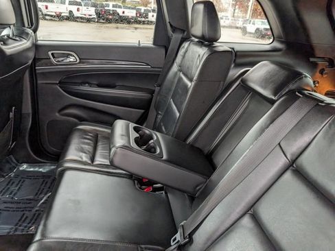 Used 2018 Jeep Grand Cherokee Limited image 21