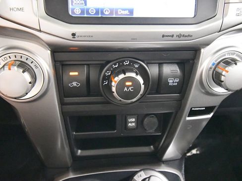 Used 2018 Toyota 4Runner SR5 Premium AWD/4WD image 26