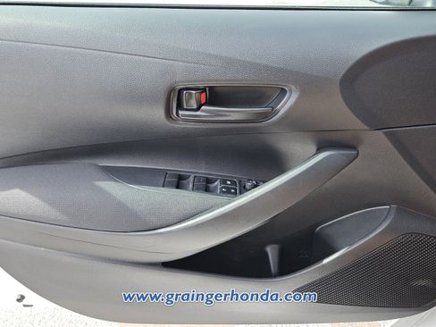 Used 2024 Toyota Corolla LE w/ LE Convenience Package FWD image 23