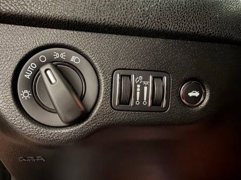 Used 2021 Dodge Charger SXT RWD image 32