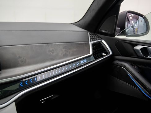 New 2026 BMW X5 xDrive50e w/ Executive Package image 30