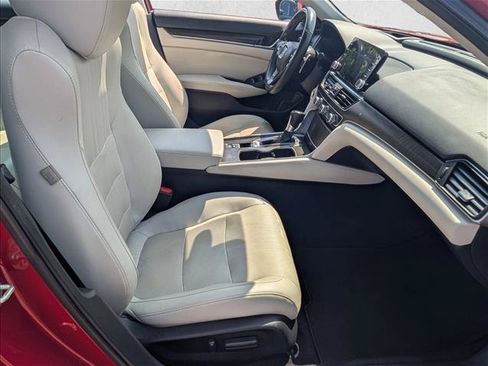 Used 2018 Honda Accord Touring image 21