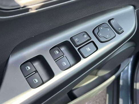 Used 2022 Hyundai Kona SEL w/ Convenience Package image 18