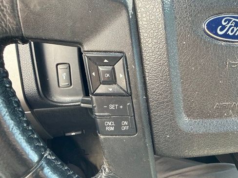 Used 2017 Ford Expedition XLT w/ Equipment Group 201A AWD/4WD image 13