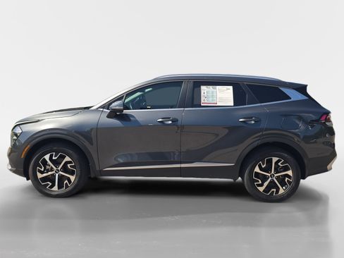 Used 2023 Kia Sportage EX AWD/4WD image 2