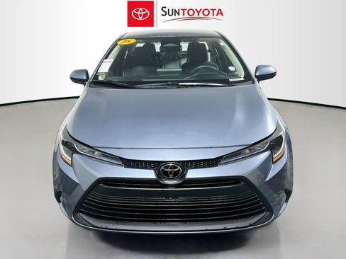 Used 2025 Toyota Corolla LE FWD image 10