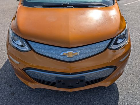 Used 2017 Chevrolet Bolt Premier w/ Driver Confidence II Package FWD image 12