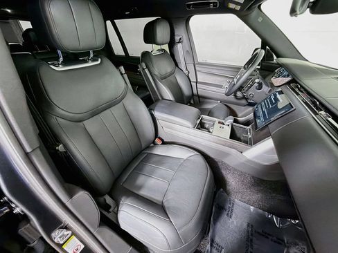 Used 2024 Land Rover Range Rover Long Wheelbase SE AWD/4WD image 31