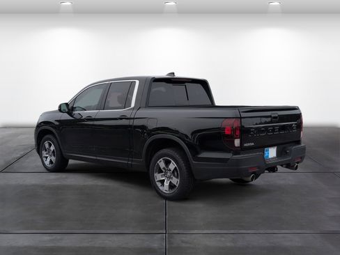 Certified 2024 Honda Ridgeline RTL image 3