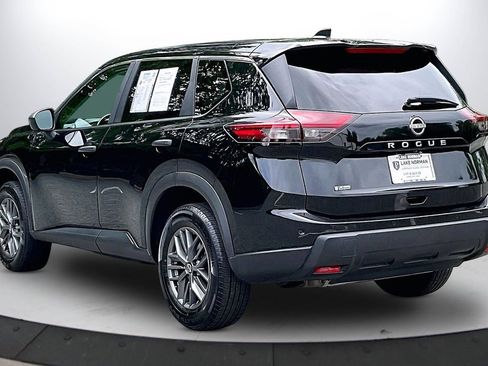 Used 2024 Nissan Rogue S FWD image 7