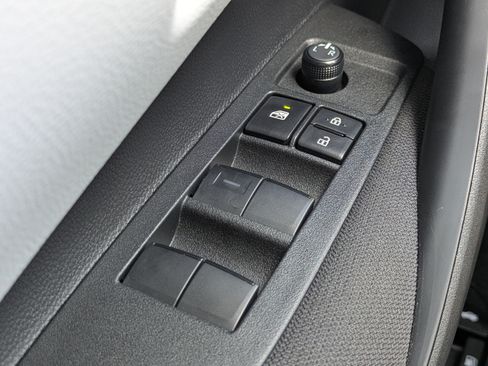 Used 2026 Toyota Corolla SE FWD image 18