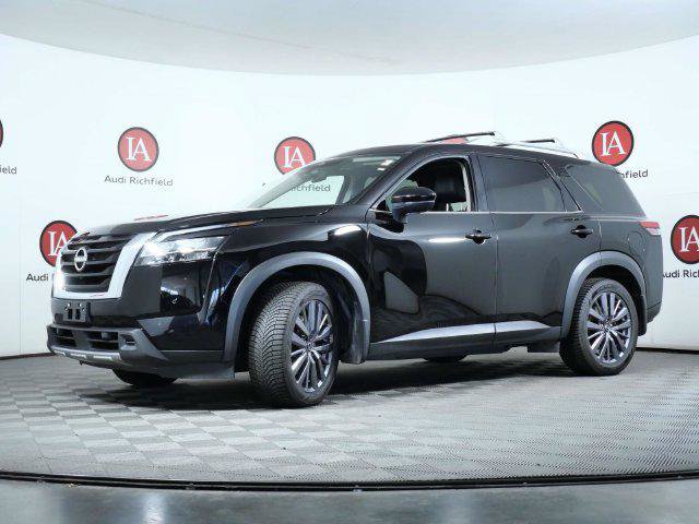 Used 2024 Nissan Pathfinder SL w/ SL Premium Package AWD/4WD image 4
