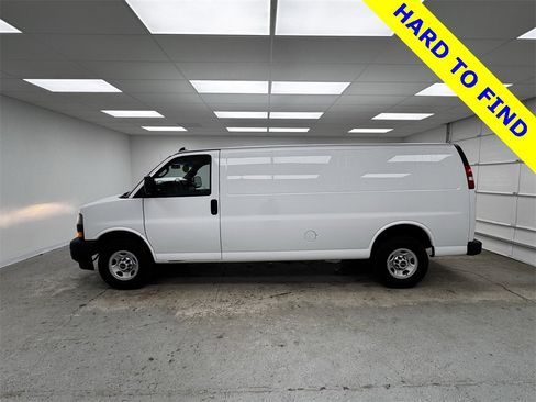 Used 2018 GMC Savana 2500 Work Van w/ Driver Convenience Package image 8