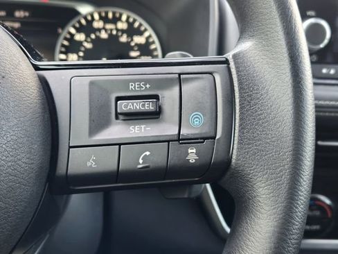 Certified 2022 Nissan Rogue SV image 29