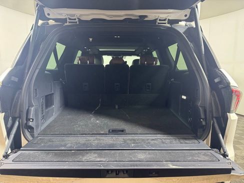 New 2025 Lincoln Navigator L Reserve AWD/4WD image 23