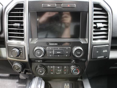 Used 2016 Ford F150 XLT w/ Equipment Group 302A Luxury AWD/4WD image 16