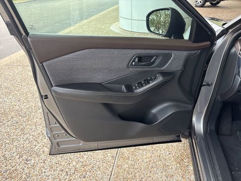 Used 2021 Nissan Rogue S FWD image 21