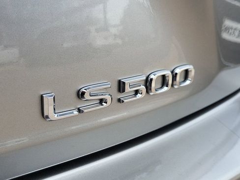 Used 2023 Lexus LS 500 w/ Accessory Package (Z2) image 11
