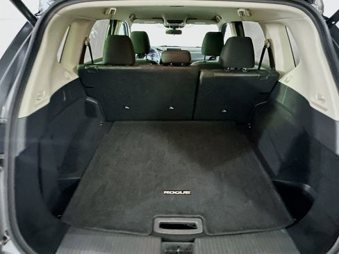 Used 2024 Nissan Rogue SV image 27