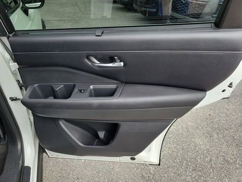 Used 2023 Nissan Pathfinder SL w/ SL Premium Package image 33