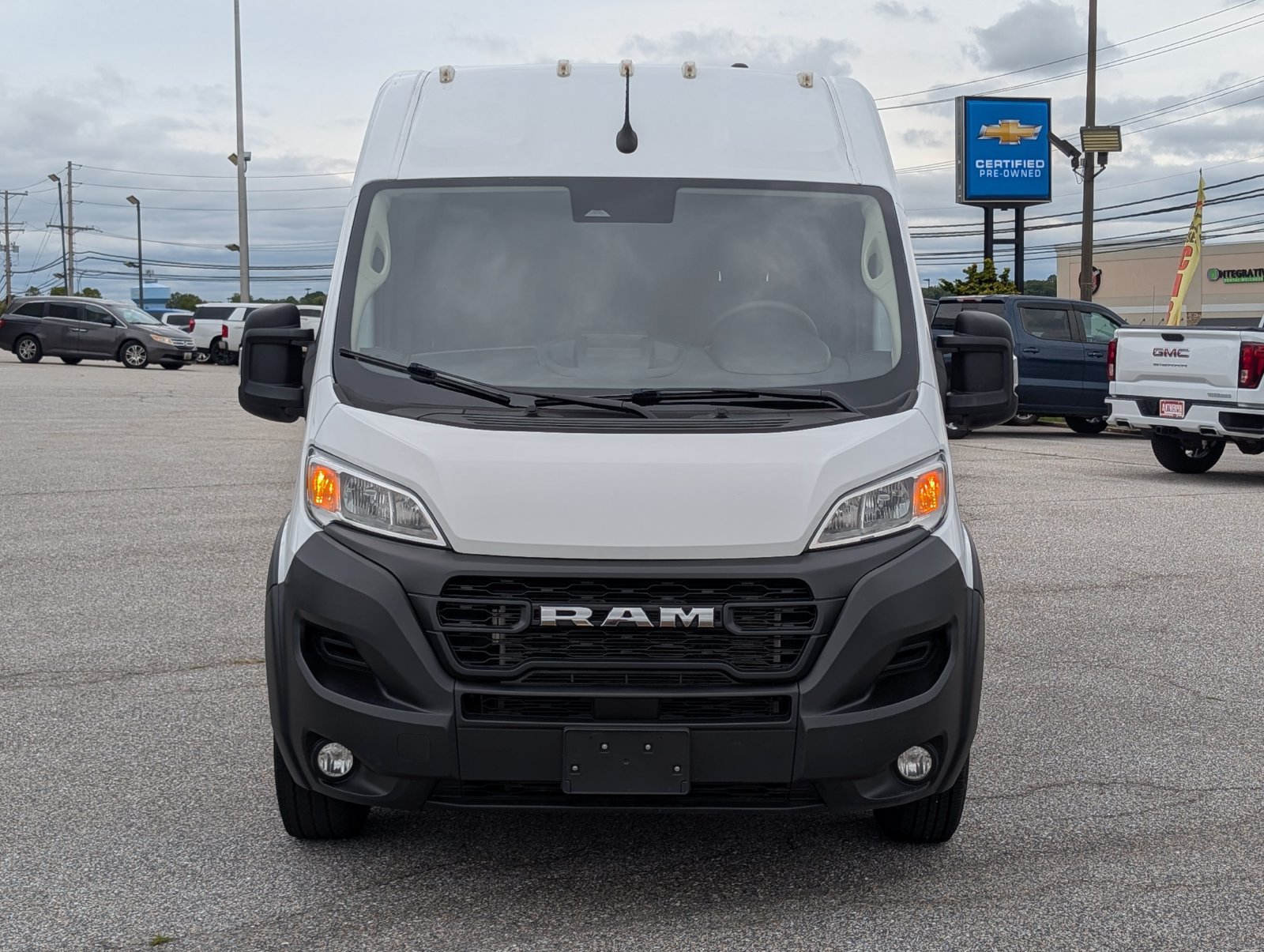 Used 2025 RAM ProMaster 2500 w/ Convenience Group FWD image 8