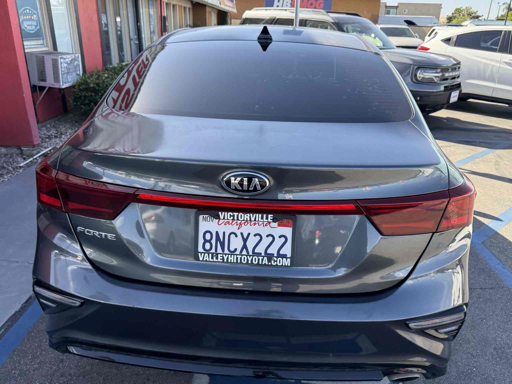 Used 2020 Kia Forte LXS FWD image 2