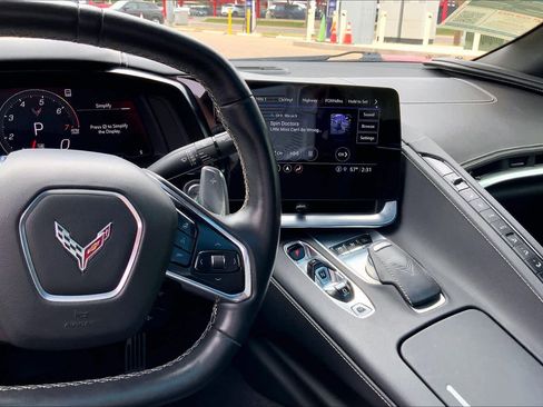Used 2021 Chevrolet Corvette Stingray Preferred Cpe w/ Z51 Performance Package RWD image 7