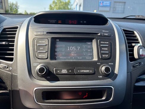 Used 2015 Kia Sorento EX image 14