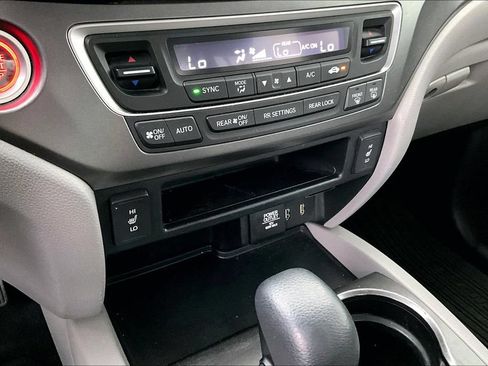 Used 2017 Honda Pilot EX-L image 31