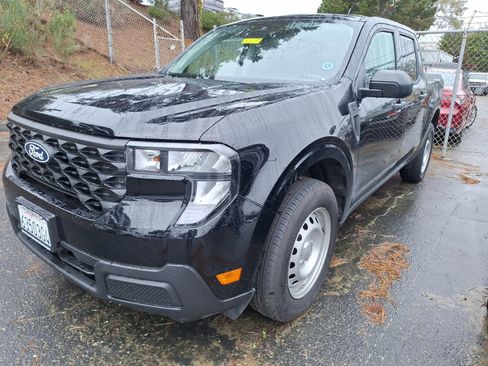 Used 2025 Ford Maverick XL image 3