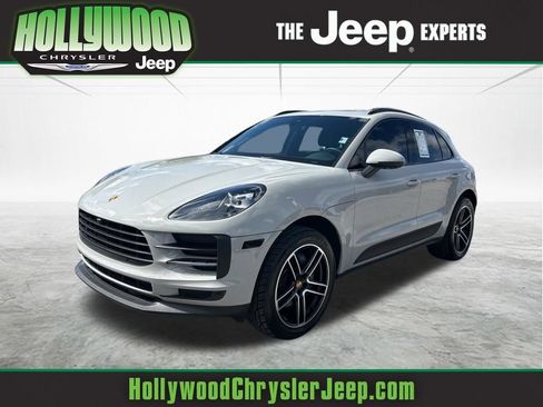 Used 2021 Porsche Macan Base image 1