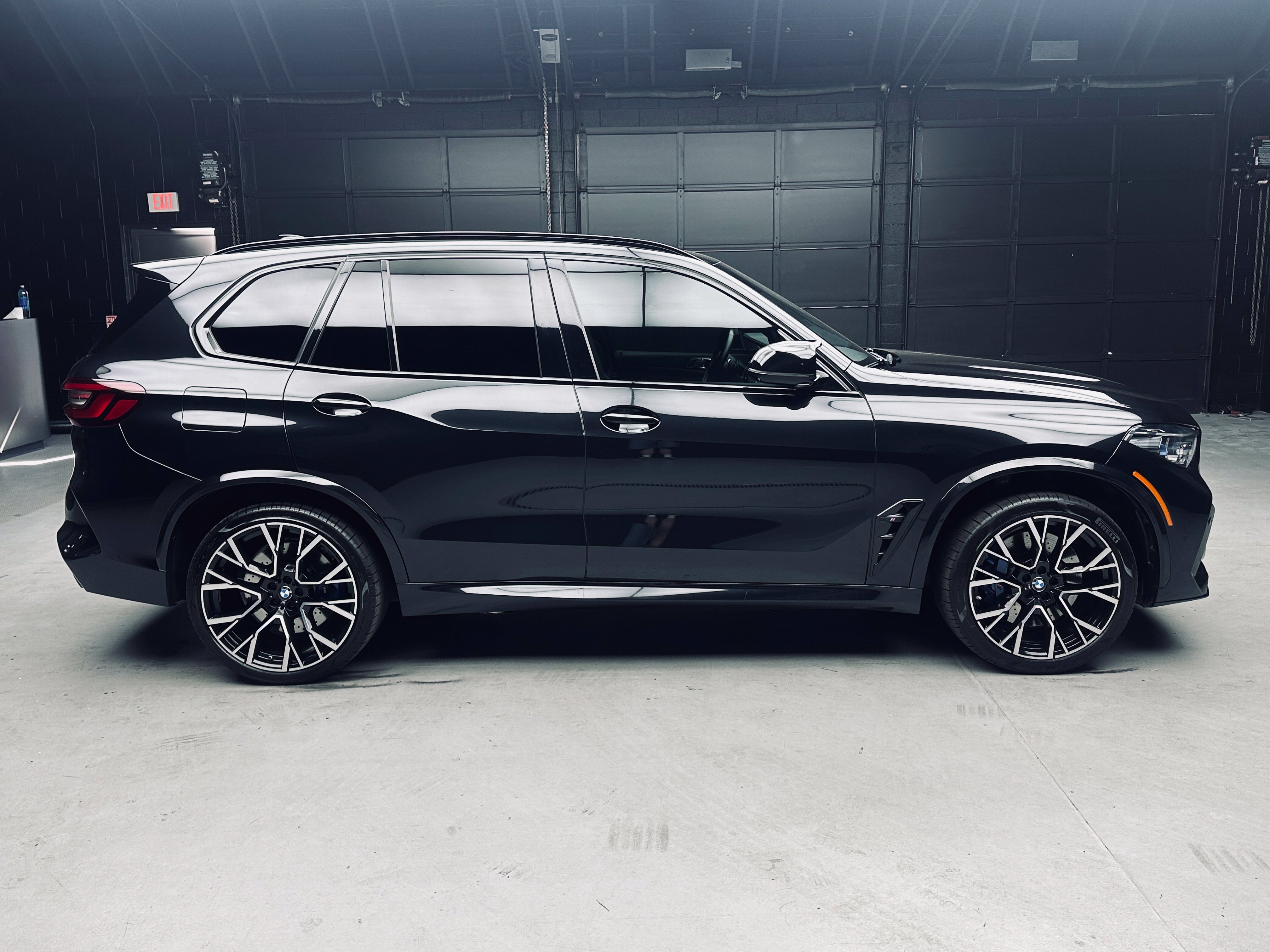 Used 2022 BMW X5 M w/ Competition Package AWD/4WD image 7