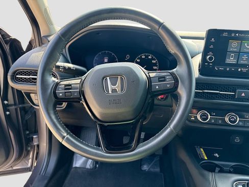 Used 2024 Honda HR-V EX-L image 11