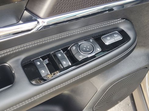 New 2026 Lincoln Corsair Reserve w/ Jet Appearance Package image 10