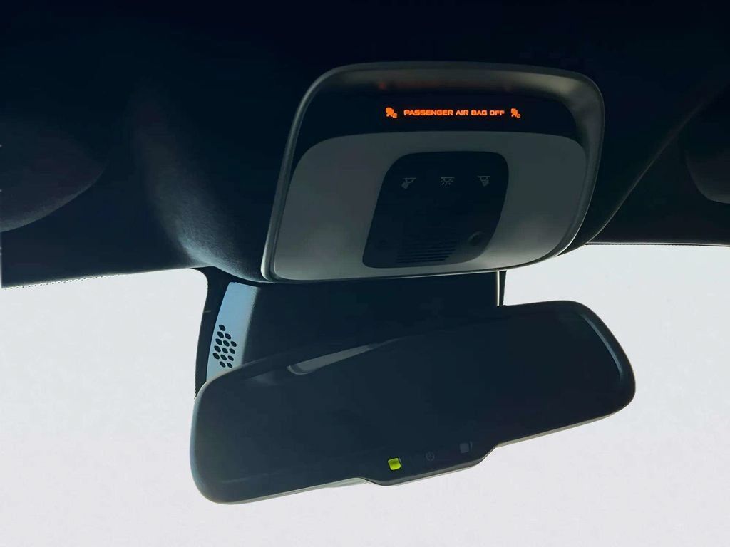 Used 2018 McLaren 720S Performance RWD image 24