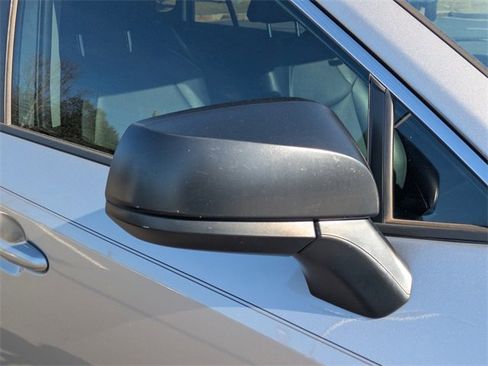 Used 2021 Toyota RAV4 LE image 12