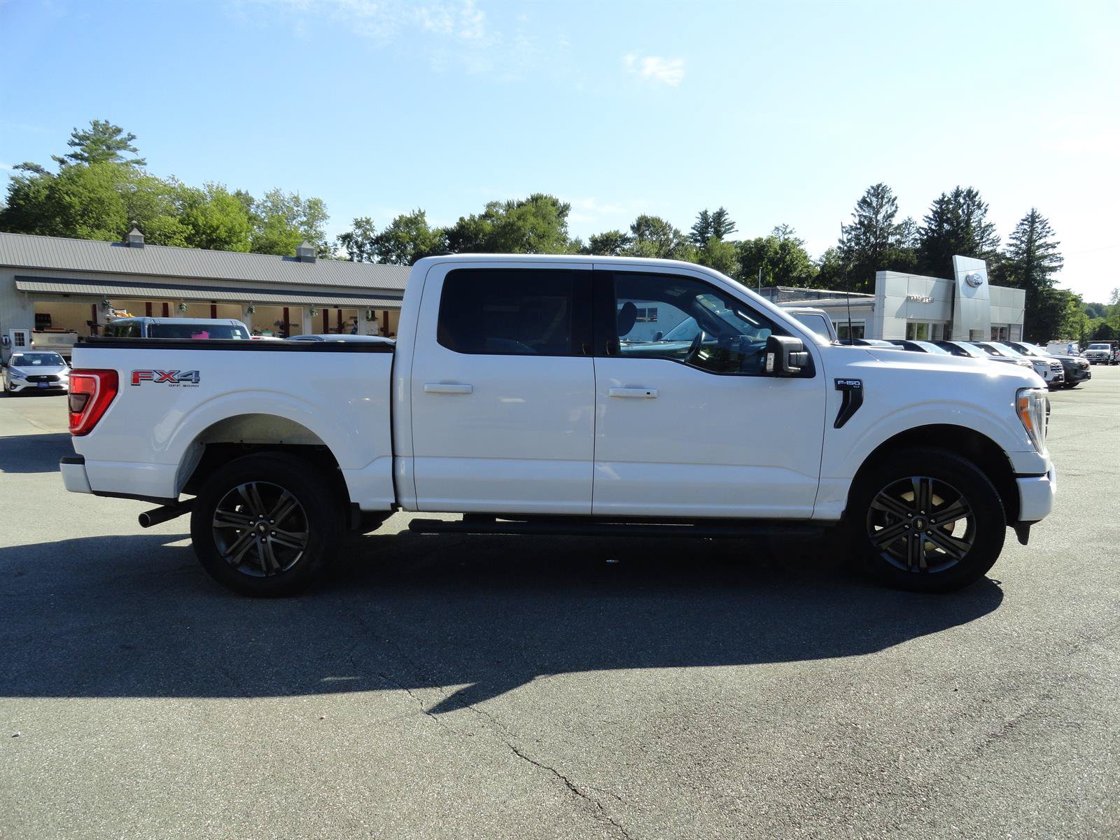 Used 2022 Ford F150 XLT w/ Equipment Group 302A High AWD/4WD image 4