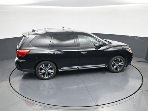 Used 2019 Nissan Pathfinder Platinum image 30